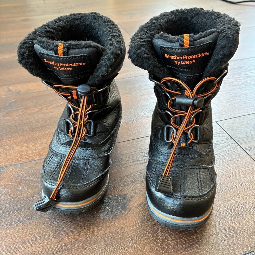 Totes WeatherProtectors Kids Winter Boots Black and Orange, Size 11